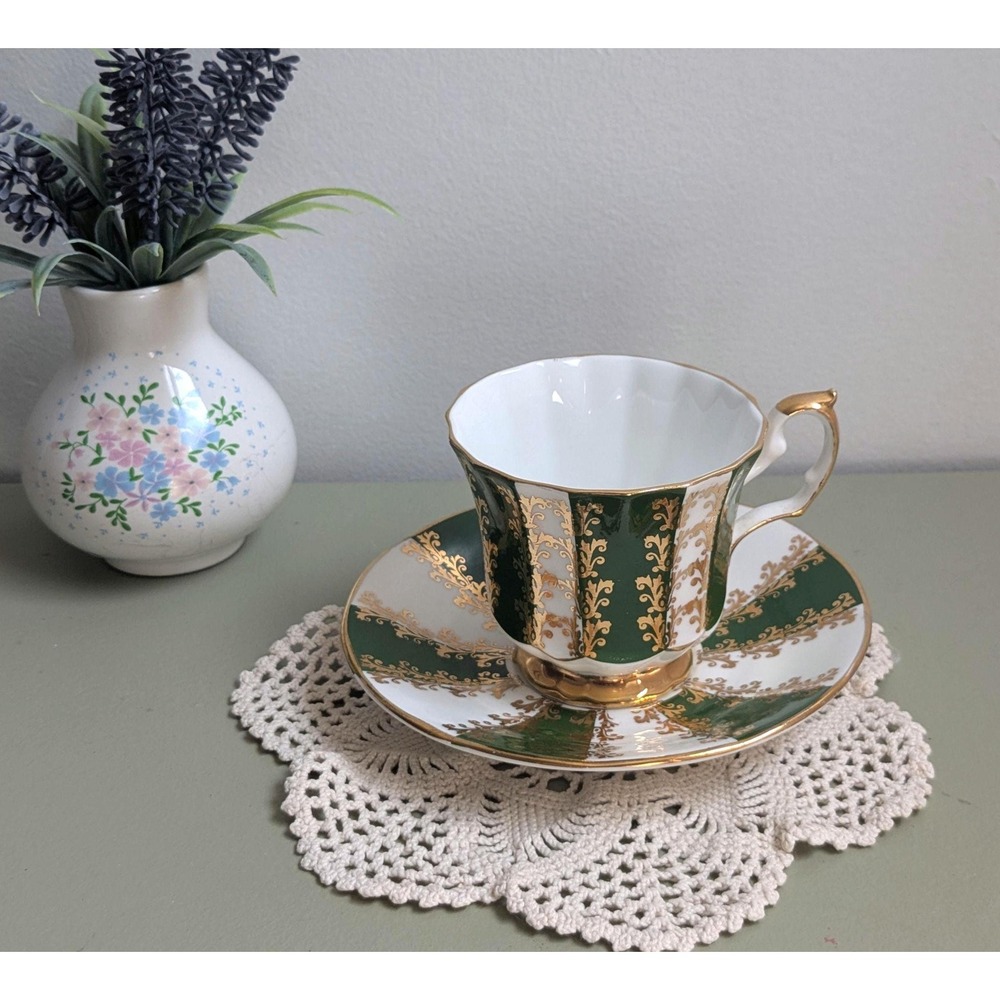 Vintage Elizabethan Staffordshire Green & Gold Tea Cup and Saucer